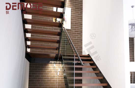 楼梯扶手如何制定合适的尺寸?一分钟了解