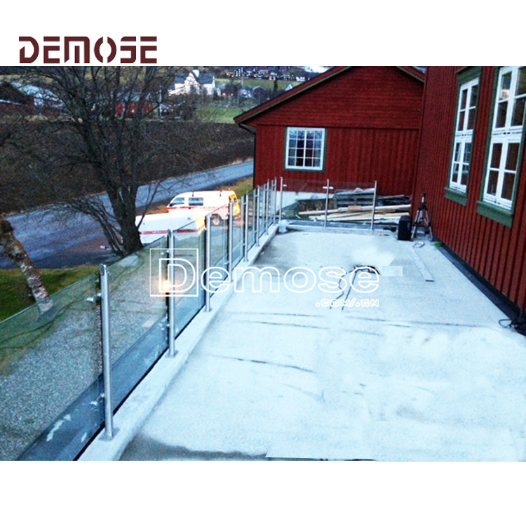 挪威家庭高层阳台护栏玻璃围栏工程