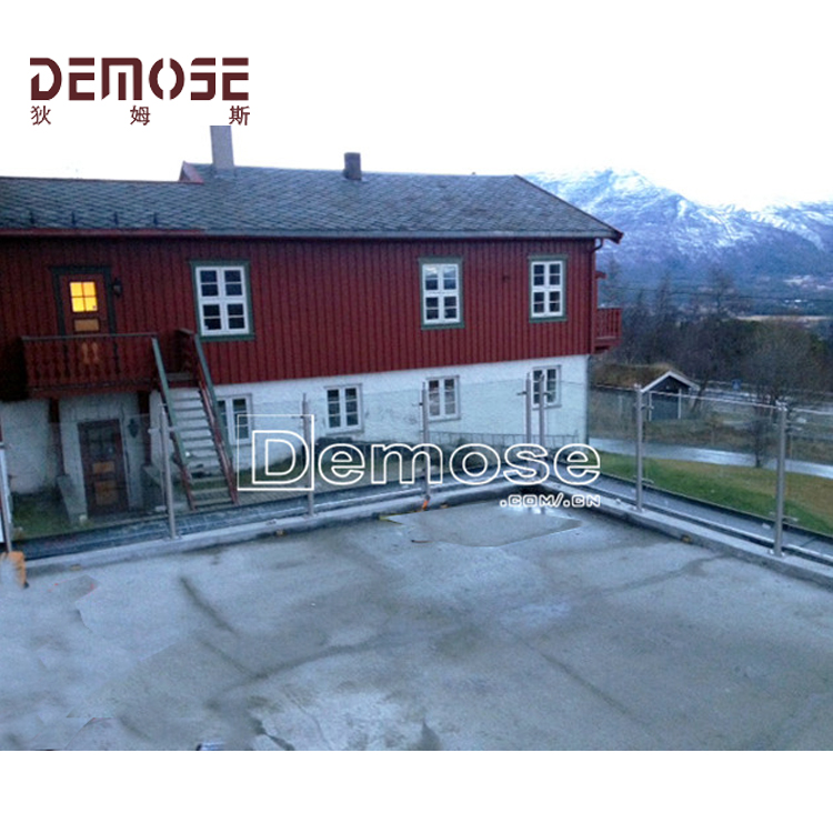 挪威家庭高层阳台护栏玻璃围栏工程