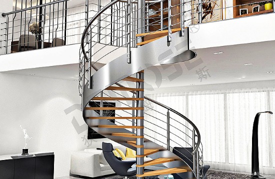 中柱旋转楼梯与曲线楼梯的设计与比较分析