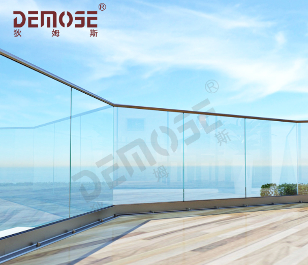 玻璃栏杆铝合金地槽图片