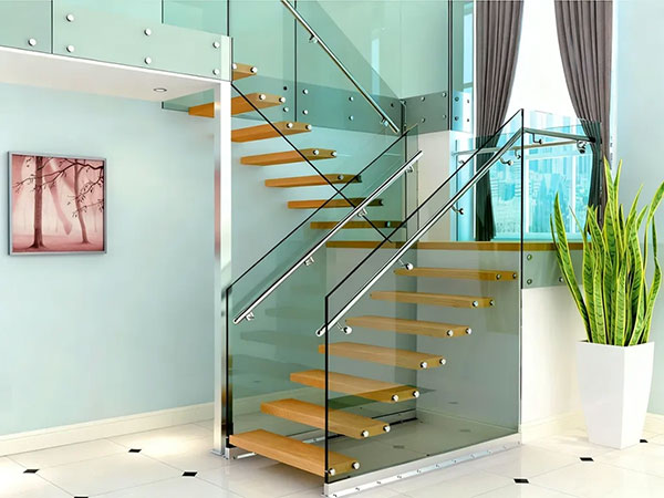 现代玻璃楼梯设计如何体现优雅与光线