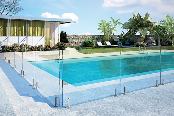 ​游泳池玻璃围栏：安全、美观与空间艺术的完美融合​
